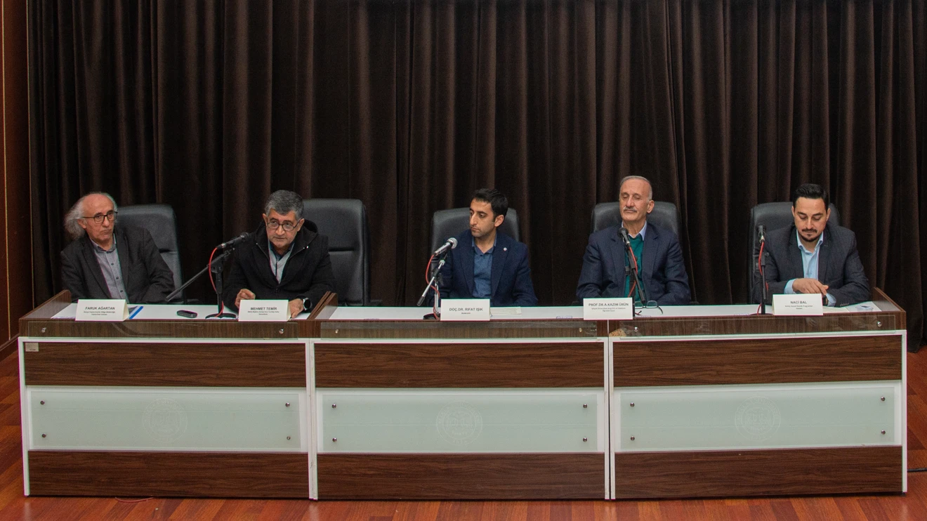 Selçuk Üniversitesinde Arapça Kariyer Buluşmaları Paneli düzenlendi